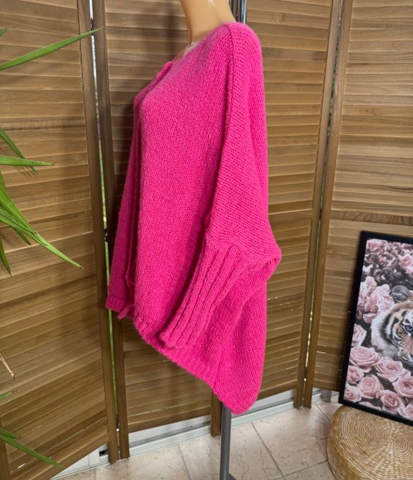pull asymétrique oversize sans laine rose vif col V douceur +++ du 42 au 56/58