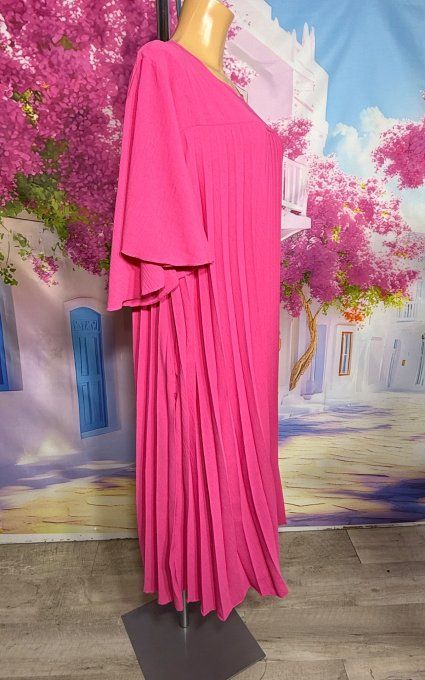 Robe mi-longue plissée Fuschia manches courtes volantées légèreté ++++ du 40 au 52/54 