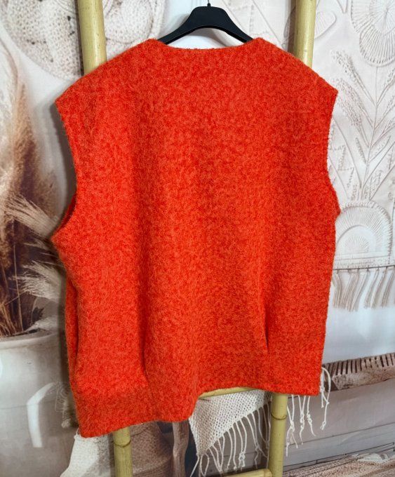 Veste sans manches façon laine bouillie orangé chiné + broche dorée du 40 au 50/52 