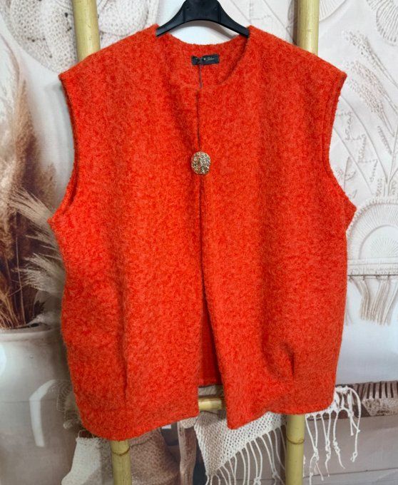 Veste sans manches façon laine bouillie orangé chiné + broche dorée du 40 au 50/52 