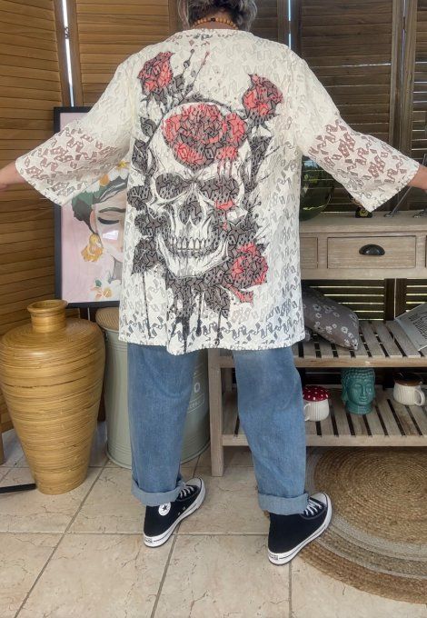 Veste en dentelle blanche étoiles Skulls & Red Roses du 36 au 48 et même +  