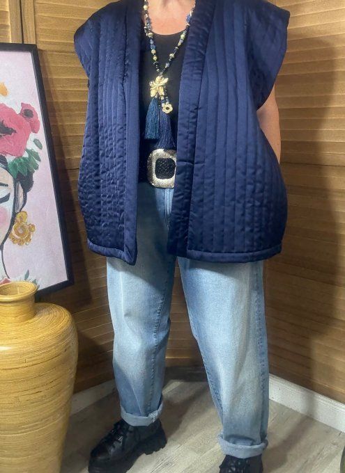 Veste courte sans manches matelassée satinée marine + ceinture du 36 au 50 et même + 