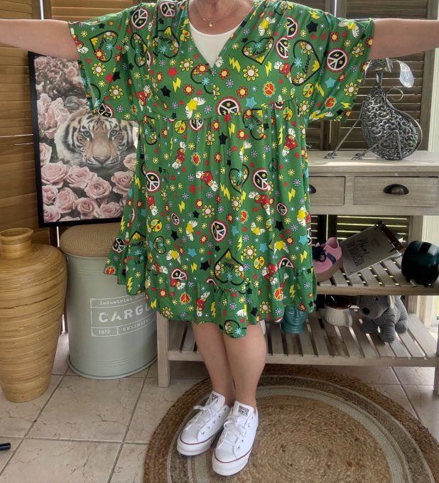 Robe trapèze courte verte Summer Vibes Peace & Love du 40 au 52  