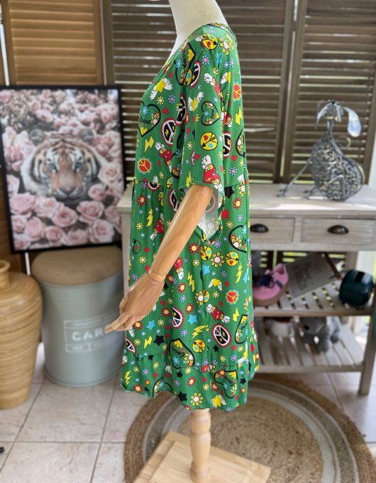Robe trapèze courte verte Summer Vibes Peace & Love du 40 au 52  