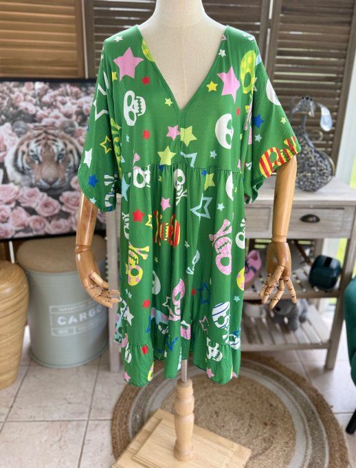 Robe trapèze courte verte Mexican Skulls  & étoiles multicolores du 40 au 52 
