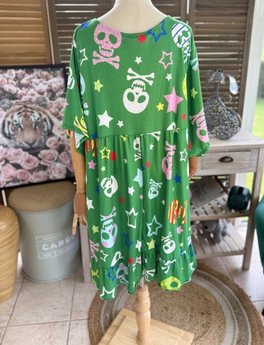 Robe trapèze courte verte Mexican Skulls  & étoiles multicolores du 40 au 52 