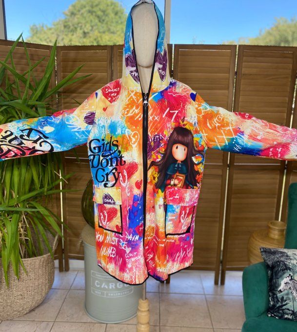 Coupe-vent à capuche déperlant multicolore Fillette Gorjuss du 38 au 50/52 et même + si porté ouvert