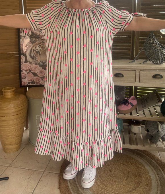 Robe longue gaze de coton écru rayé noir coeurs rose fluo du 40 au 50 