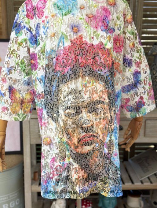 Veste en dentelle blanche étoiles & Fleurs multicolores Frida Kahlo du 36 au 48 et même +  