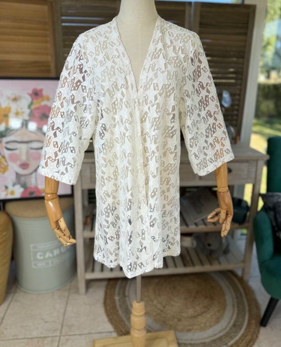 Veste en dentelle blanche étoiles Skulls & Red Roses du 36 au 48 et même +  