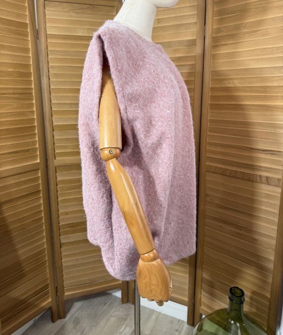 Veste sans manches façon blouson bouclette rose poudré du 40 au 48/50 (et même + si portée ouverte) 