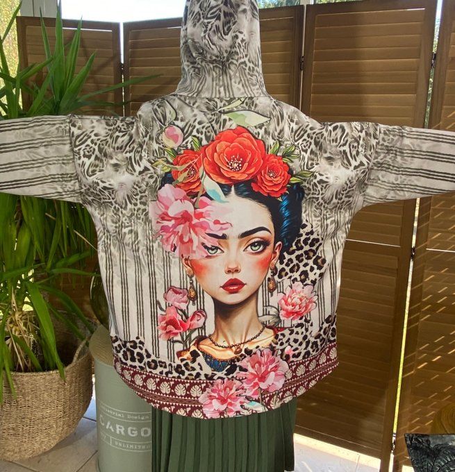 Gilet à capuche inspi Frida Kahlo Années Folles du 40 au 54 et même + si porté ouvert