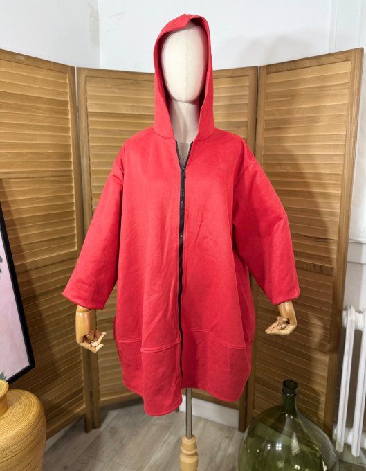 Manteau à capuche suédine rouge douceur +++ du 42 au 52 et même + 