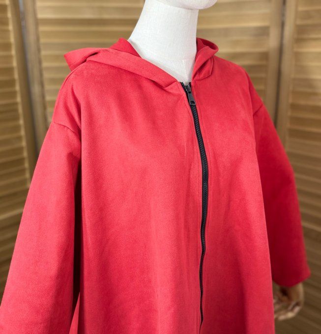 Manteau à capuche suédine rouge douceur +++ du 42 au 52 et même + 