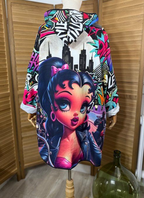 Coupe-vent à capuche déperlant multicolore Betty Boop du 38 au 50/52 et même + si porté ouvert 