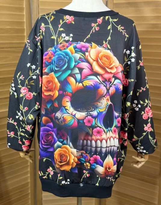 Sweat ample col V manches longues Mexican Skulls Calavera & Flowers du 40 au 52
