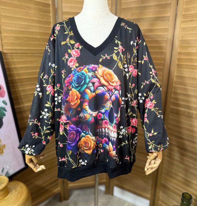 Sweat ample col V manches longues Mexican Skulls Calavera & Flowers du 40 au 52