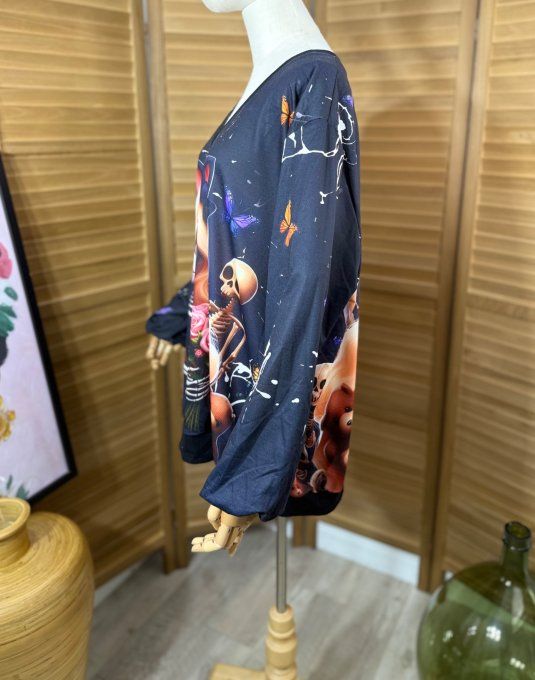 Sweat ample col V manches longues The Skeleton Girl & Pink Roses du 40 au 52