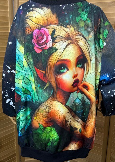 Sweat ample col V manches longues La Fée Clochette Tattoo Girl du 40 au 52 