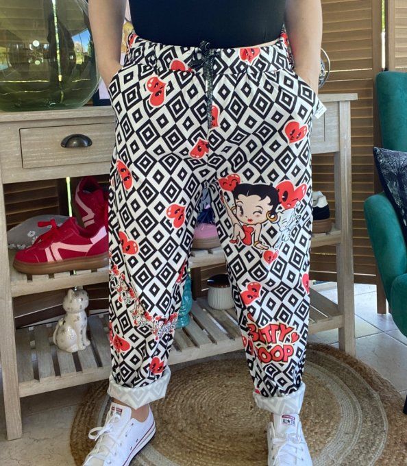 panta jogg  (dit magique) losanges noirs & blancs Betty Boop in Love du 40 au 50
