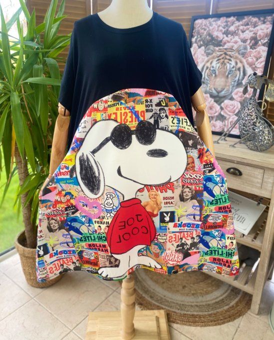 Robe trapèze courte noire & multicolore Love Snoopy Sixties du 40 au 50