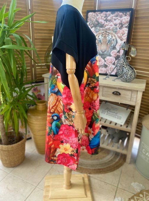 Robe trapèze courte noire & multicolore Frida Kahlo aux Fleurs du 40 au 50
