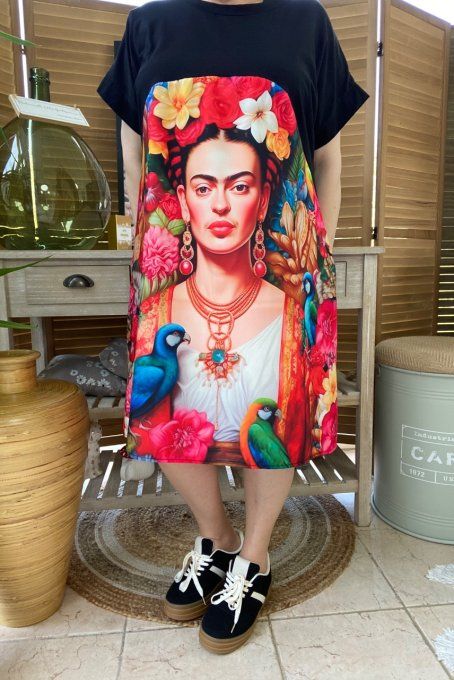 Robe trapèze courte noire & multicolore Frida Kahlo aux Fleurs du 40 au 50