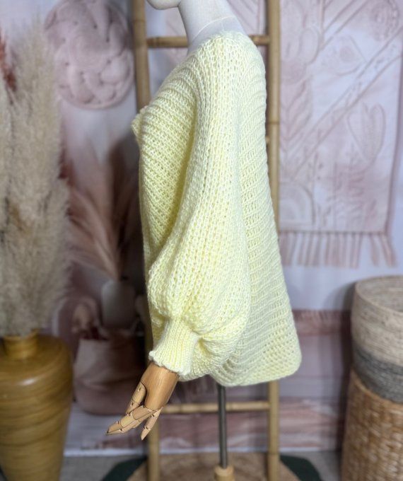 Pull ample façon Papillon manches chauve-souris jaune pâle douceur +++ du 42 au 58/60