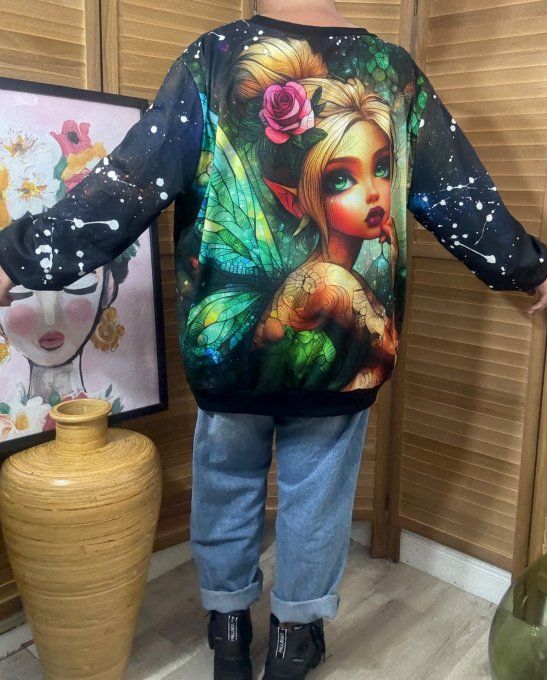 Sweat ample col V manches longues La Fée Clochette Tattoo Girl du 40 au 52 