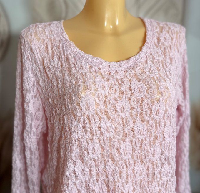 Top dentelle rose poudré Col arrondi manches longues confort +++ du 36 au 48 