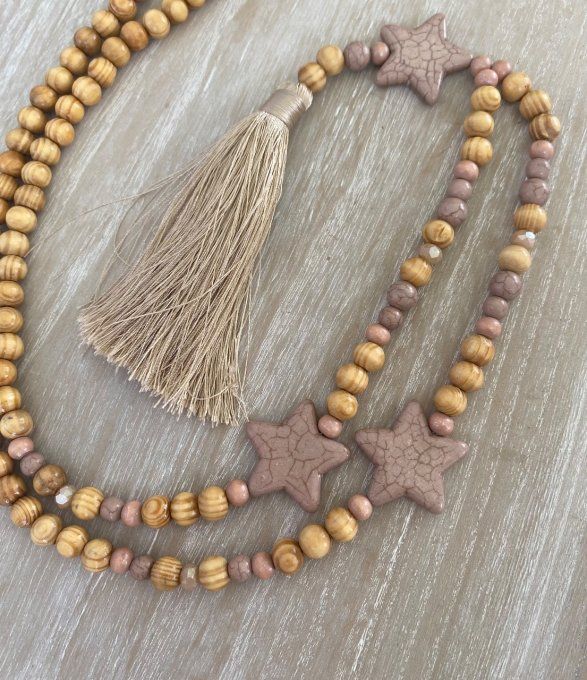 Sautoir étoiles pompon taupe clair & perles bois bohème chic 