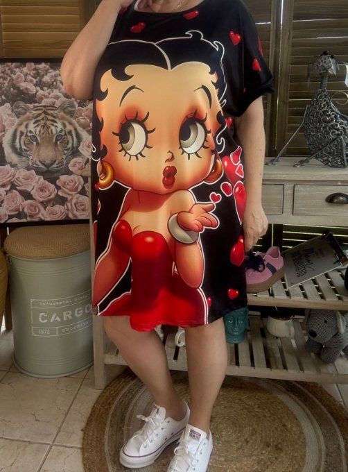 Tunique longue ou robe courte noire Betty Boop Coeurs rouges du 40 au 50/52 