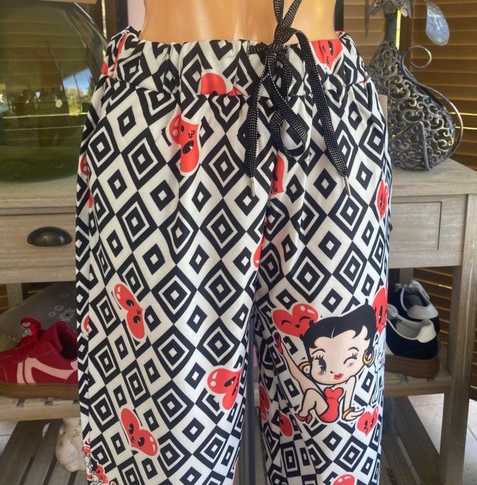 panta jogg  (dit magique) losanges noirs & blancs Betty Boop in Love du 40 au 50
