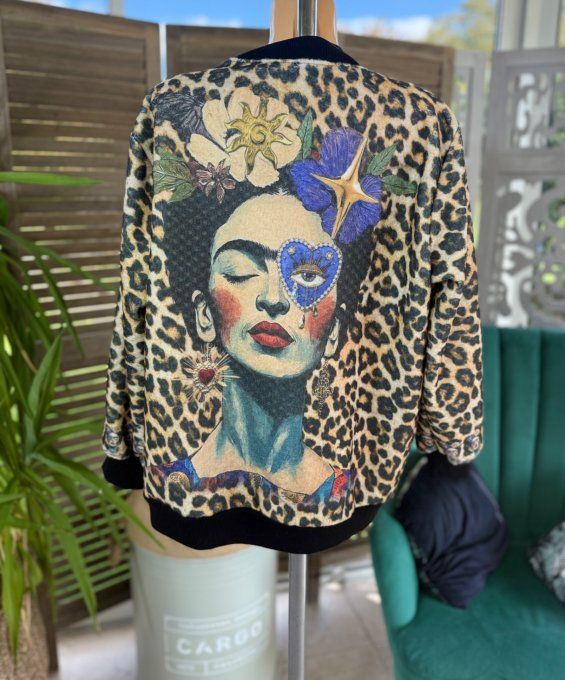 Blouson aspect laine Léopard camel Frida Kahlo coeur bleu du 38 au 46 et même +