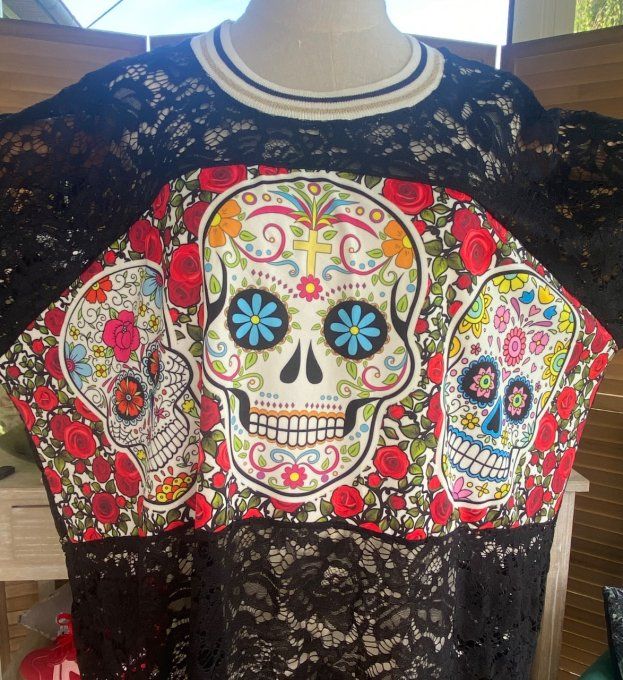 Top tunique ample dentelle noire Mexican Skulls Calaveras du 40 au 50/52
