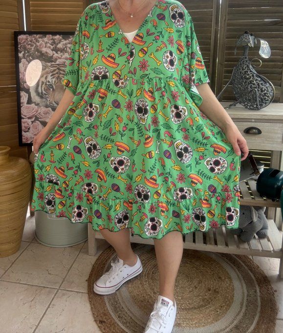 Robe trapèze courte verte Skulls  Calaveras Viva Mexico du 40 au 52 