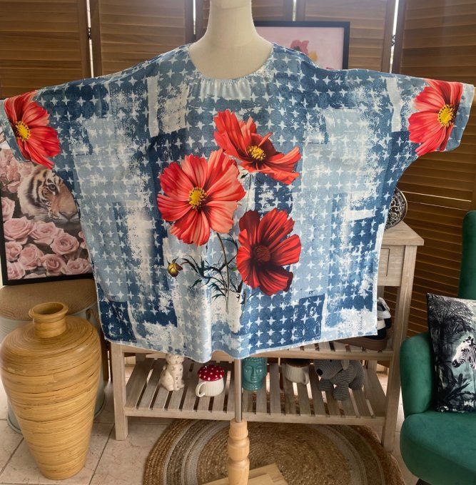 Tunique trapèze oversize manches courtes effet jeans Fleurs rouges  du 42 au 56/58 et même + 