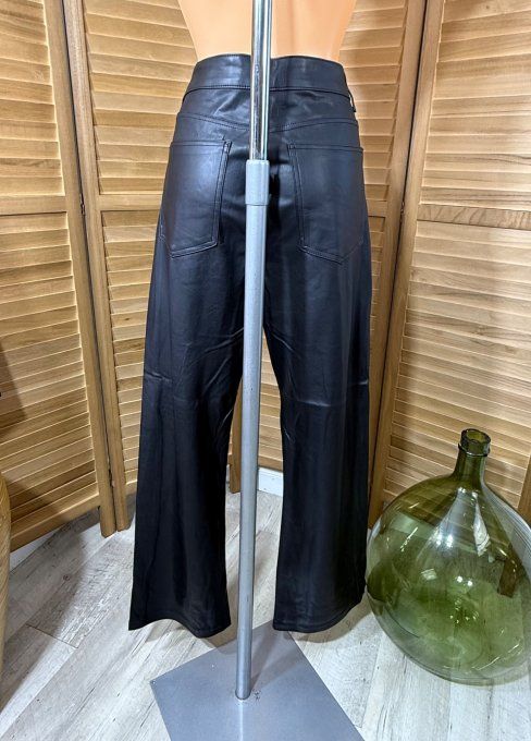 Pantalon Straight Legs silimi-cuir noir stretch  (6 tailles : du 44 au 54) 