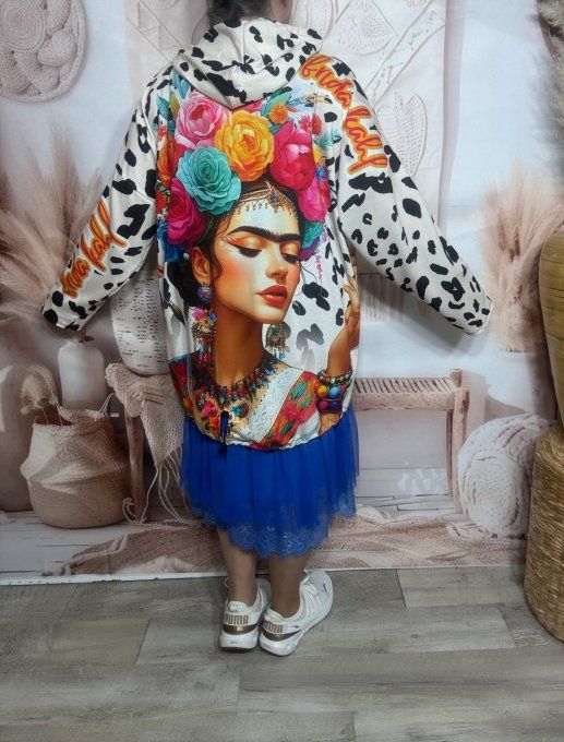Sweat fin à capuche long beige Léo noir Frida Kahlo du 40 au 52/54 