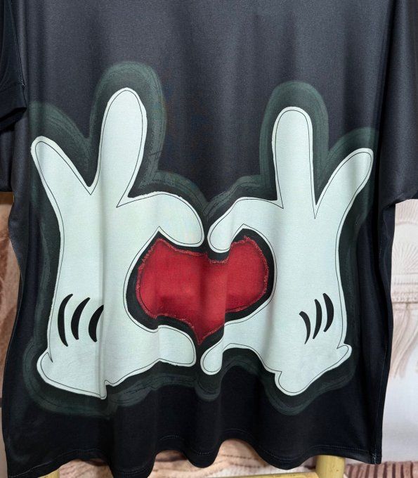 Tee-shirt ample noir manches courtes Mains Coeur rouge Love du 40 au 50/52 