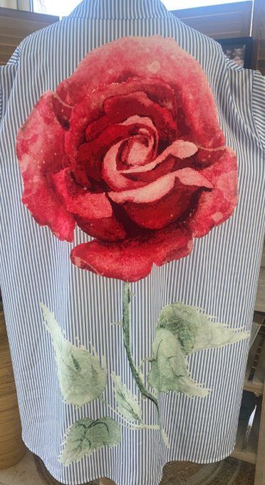 Maxi-chemise rayée bleu ciel & blanc Grande rose rouge du 40 au 52 