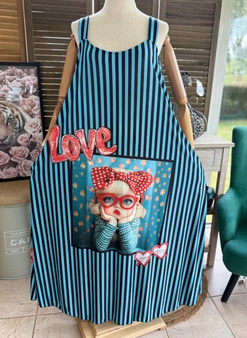 Robe trapèze longue à bretelles rayée La Fillette aux lunettes rouges du 40 au au 52/54 