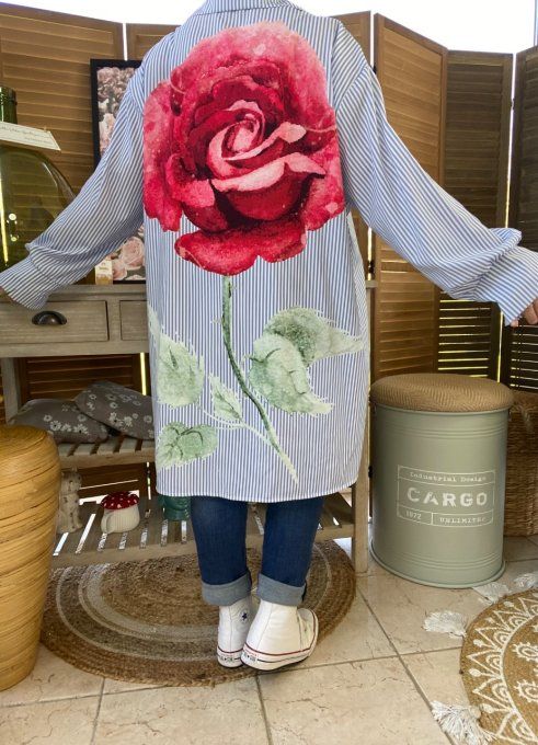 Maxi-chemise rayée bleu ciel & blanc Grande rose rouge du 40 au 52 
