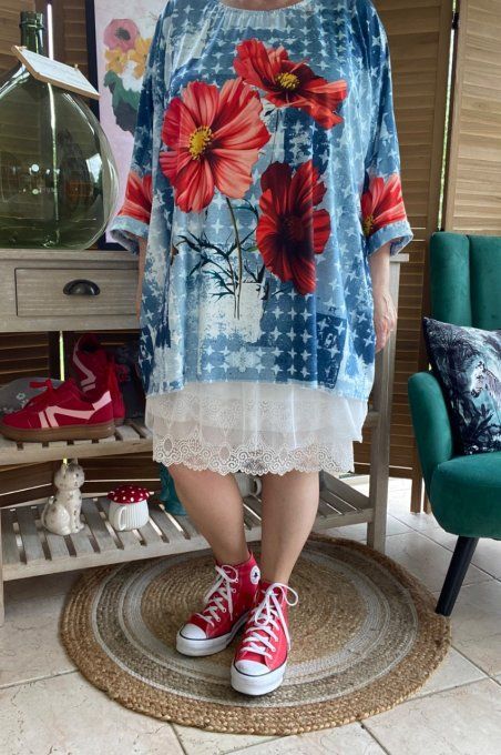 Tunique trapèze oversize manches courtes effet jeans Fleurs rouges  du 42 au 56/58 et même + 