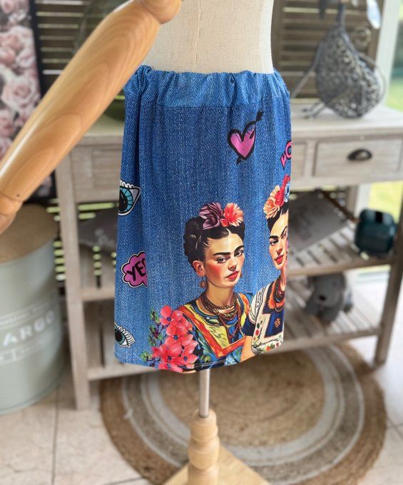 Ensemble short + top effet jeans délavé Portraits de Frida Kahlo du 38 au 50/52