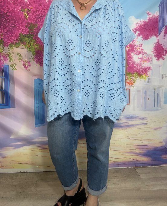 Chemise oversize en coton bleu pastel broderie anglaise ajourée du 42 au 56  