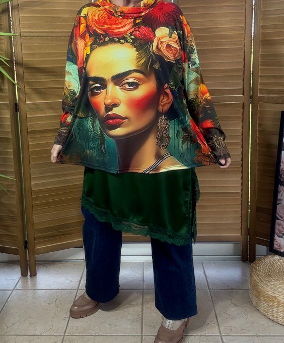 Top ample col bénitier multicolore Frida Kahlo aux Fleurs du 42 au 54/56