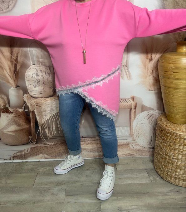 Sweat asymétrique long fuschia col rond et dentelle blanche du 38 au 50 