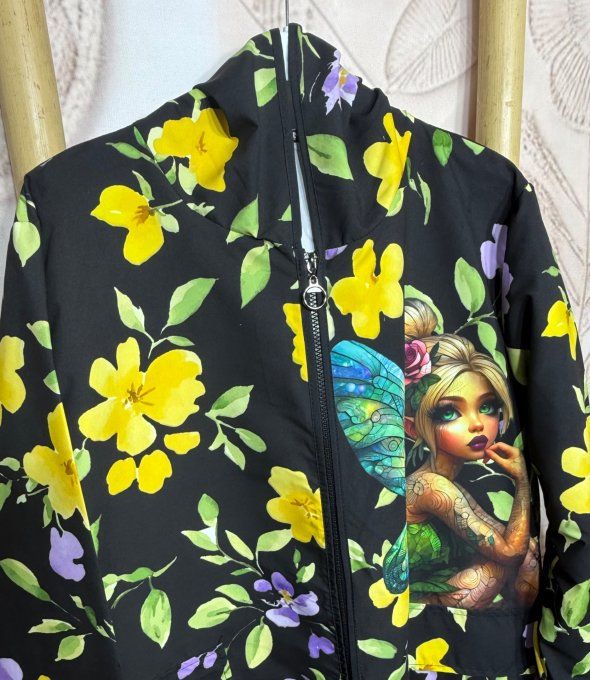 Coupe-vent à capuche déperlant La Fée Clochette du 38 au 50/52 et même + si porté ouvert