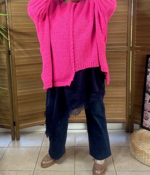 Robe nuisette asymétrique satinée marine et dentelle bretelles réglables du 40 au 52 